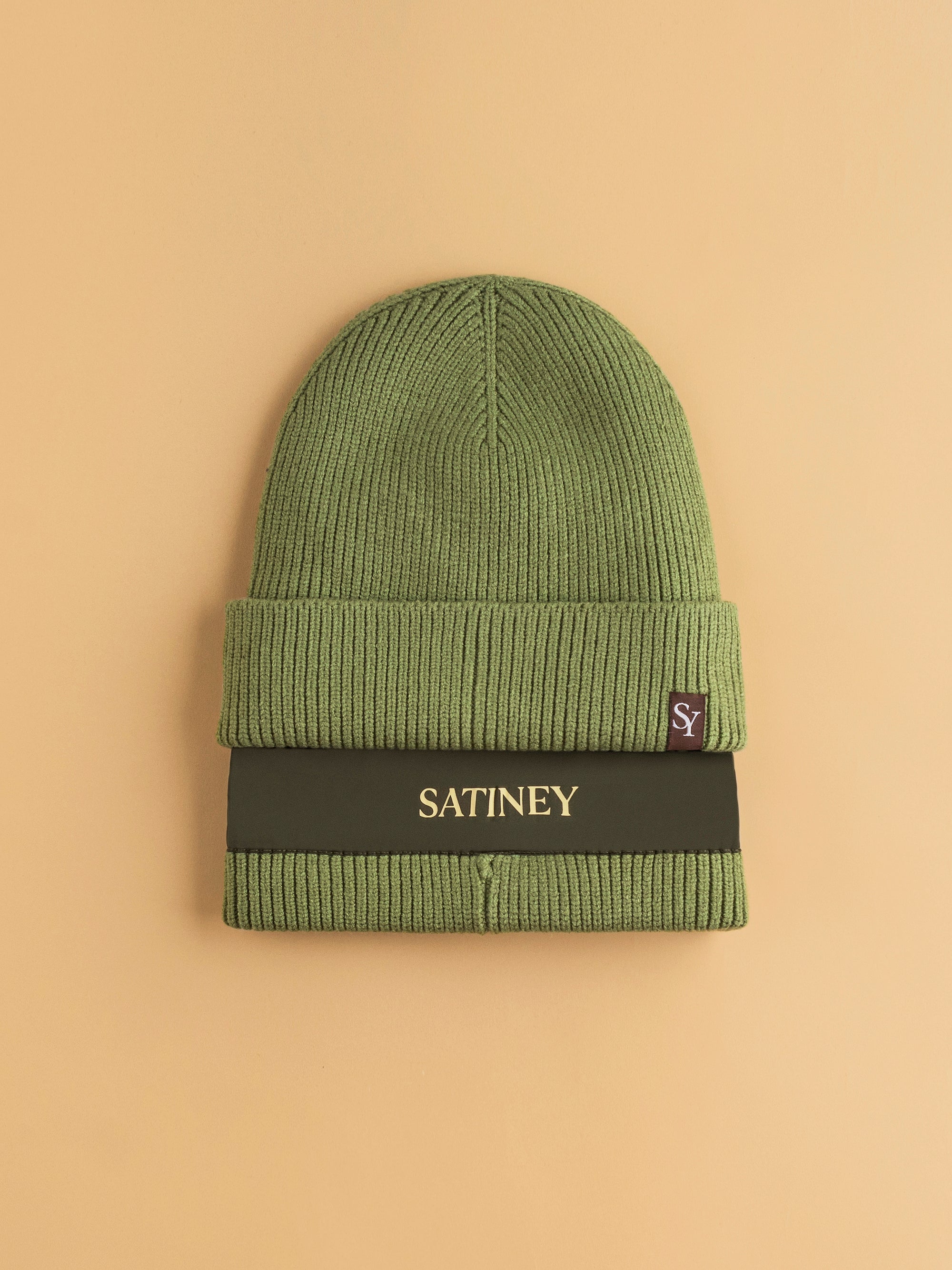 Bonnet avec doublure en satin