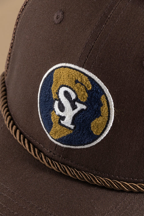 Détail broderie SY casquette SATINEY marron