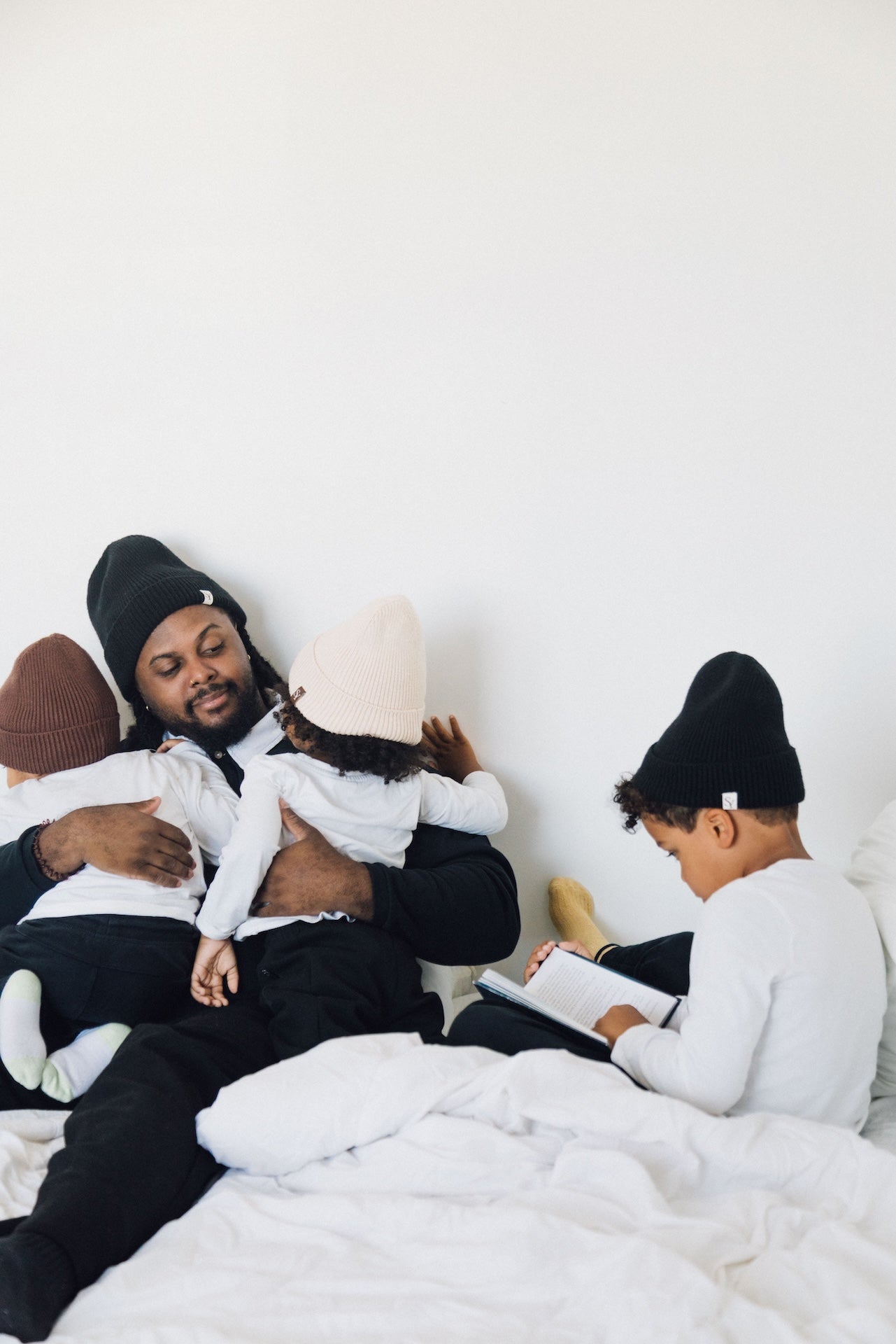 Bonnet avec intérieur en satin enfant